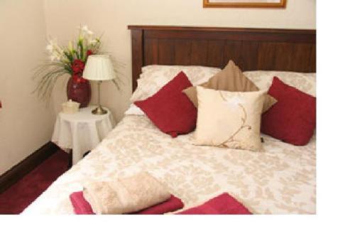 The White Hart Hotel Menheniot 외부 사진
