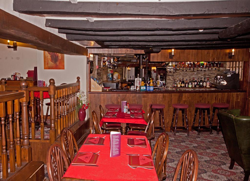 The White Hart Hotel Menheniot 외부 사진