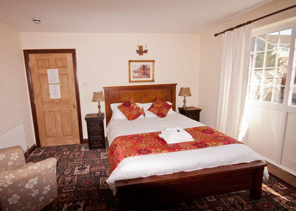 The White Hart Hotel Menheniot 외부 사진